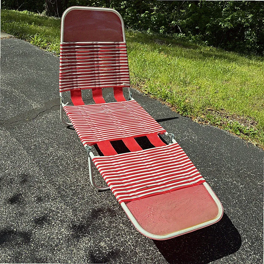 VTG Tri-Folding Jelly Tube Chaise Lounge Lawn Chair Vinyl White Pink PVC Tanning